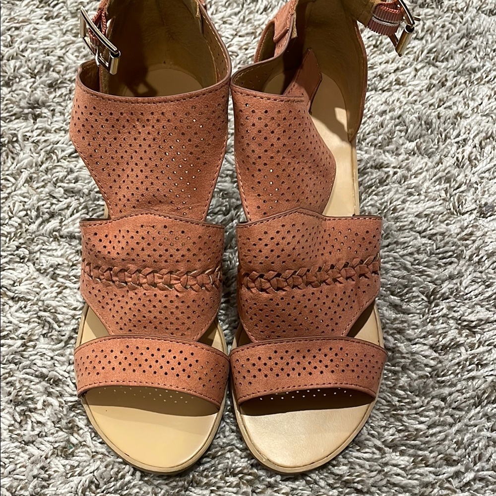 Women's Tan Sandals